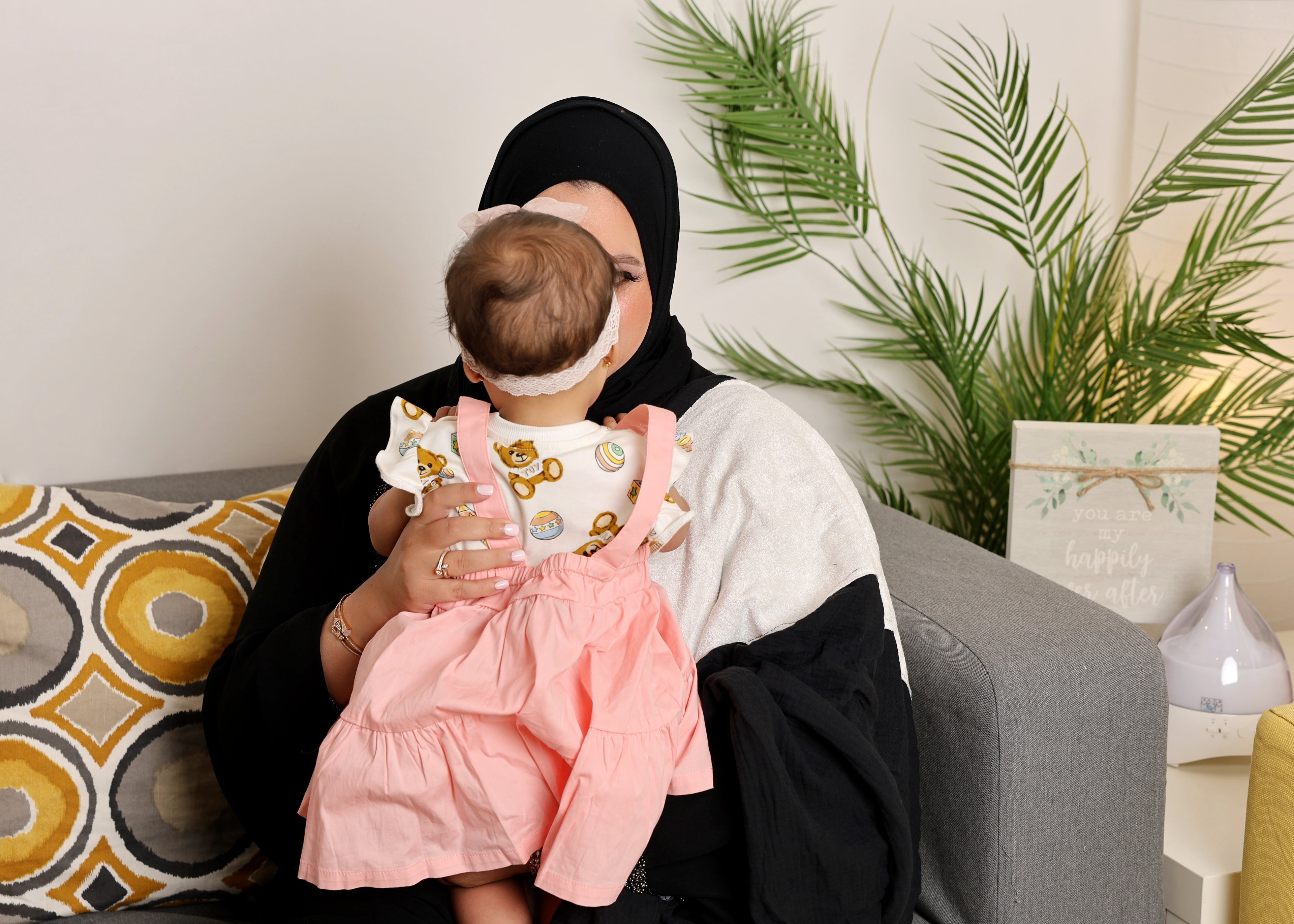 Black Breastfeeding Cover